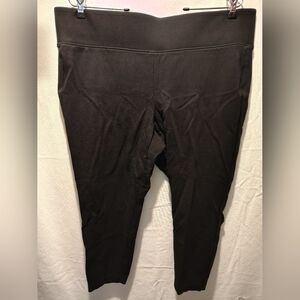 Torrid Pixie Black Ponte Capri Leggings Size 2S NWOT